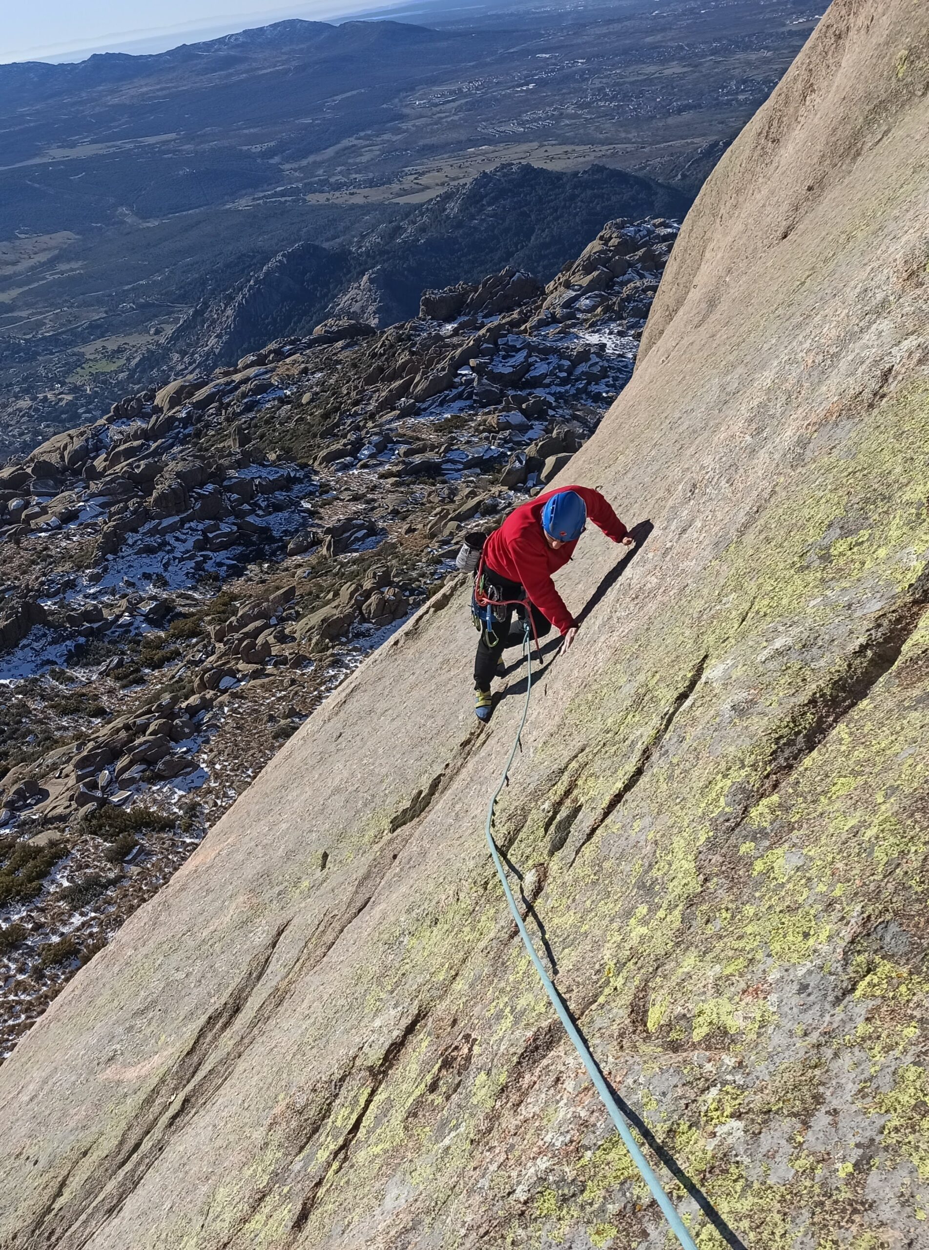 escalada guiada al yelmo