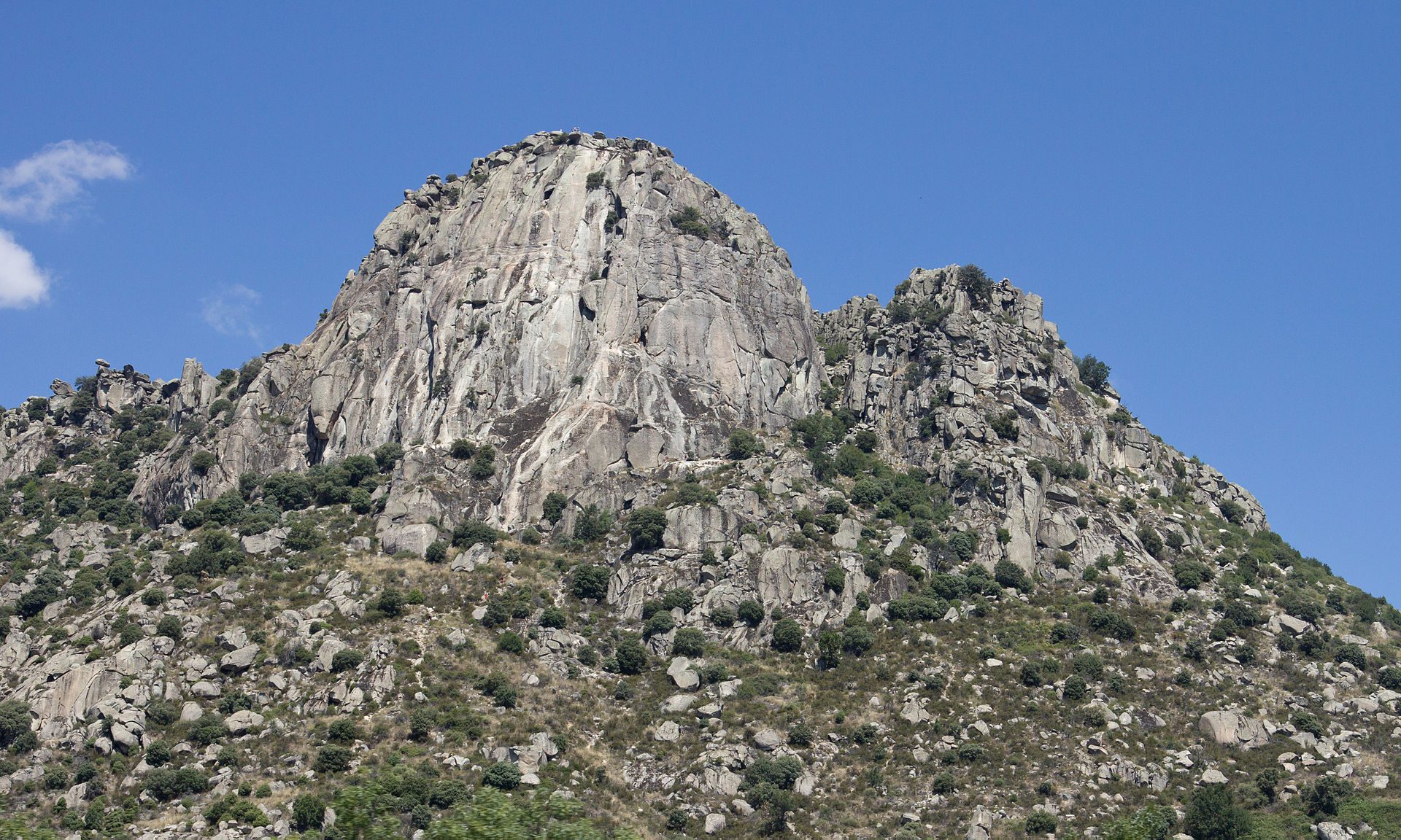 Pico de la miel la cabrera