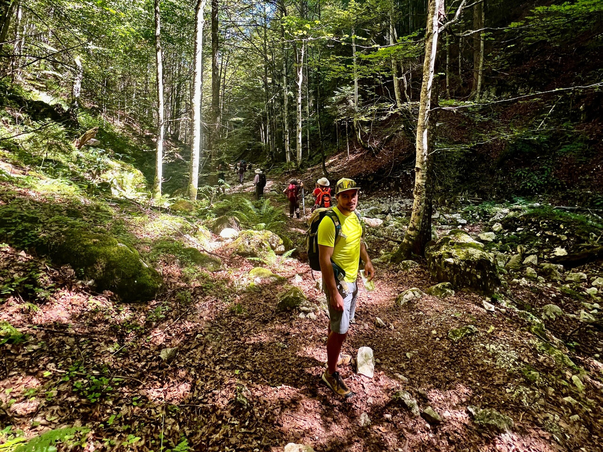Tomás González guiando trekking
