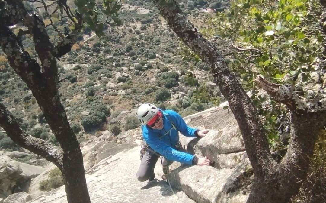 Dónde escalar vías de varios largos cerca de Madrid