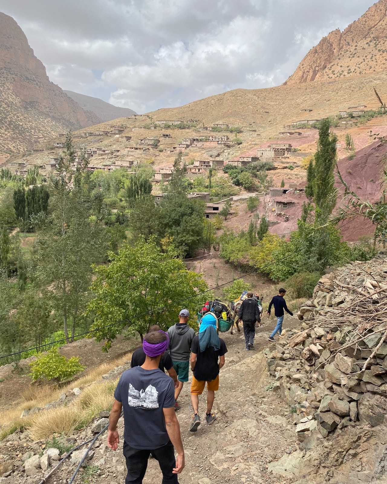 Pueblo de Taghia entre las paredes del Alto Atlas